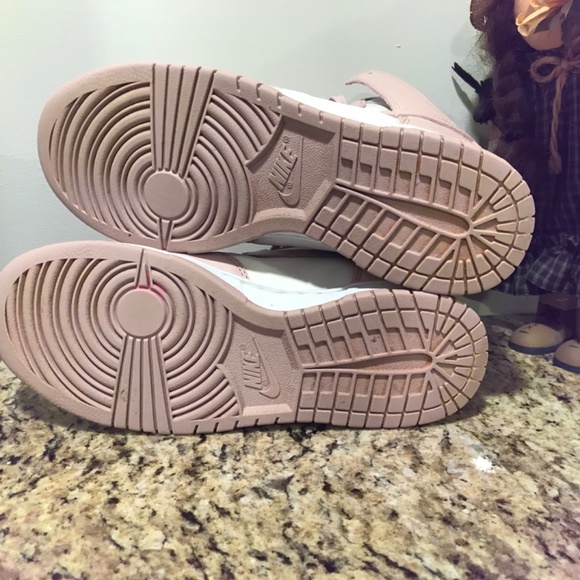 Nike Pink Dunk Hightop sneakers - Picture 9 of 16